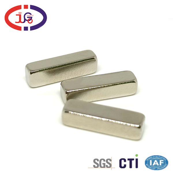 F12*3*3長方形磁鐵加工 方形強(qiáng)力小磁條 電子磁力磁鋼 方塊吸鐵石